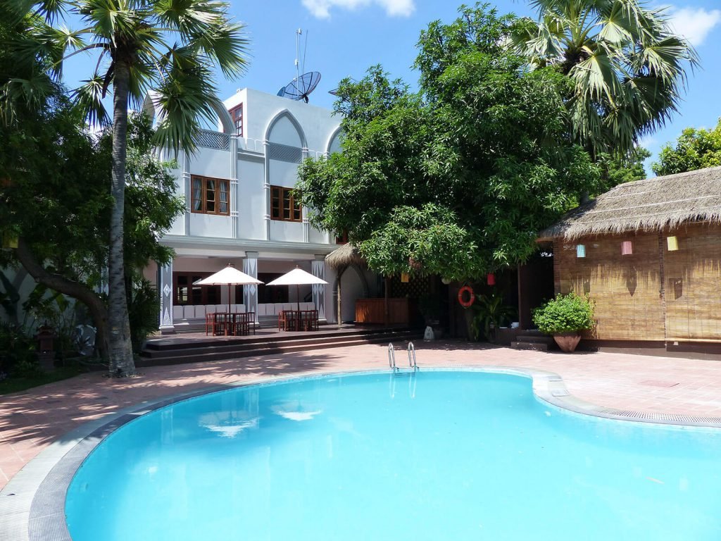 Bagan, Shwe Yee Pwint hotel | Rama Tours