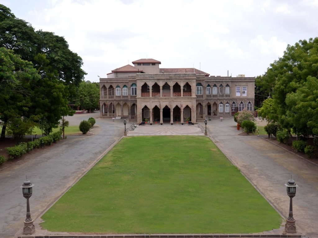 Bhavnagar, Nilambag Palace hotel | Rama Tours