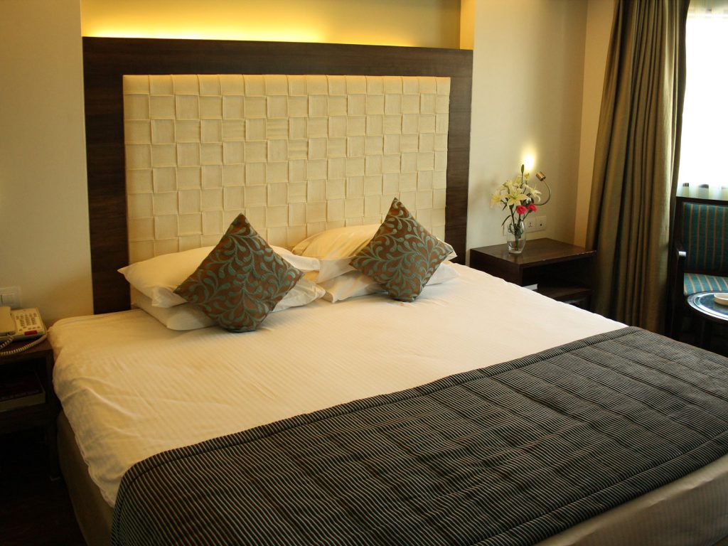 Mumbai, Ramee Guestline hotel Juhu | Rama Tours